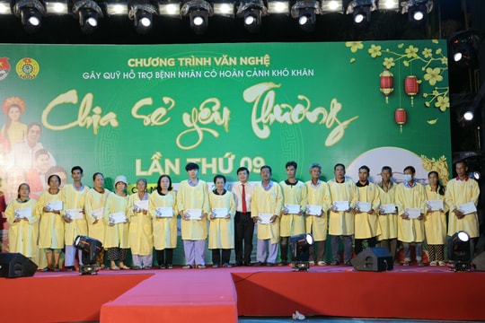 Hành trình "Chia sẻ yêu thương" mang xuân đến cho bệnh nhân nghèo