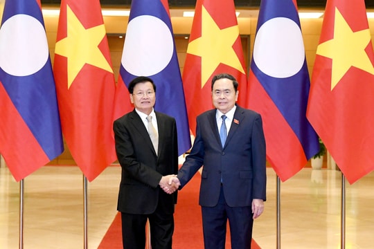 Chủ tịch Quốc hội Trần Thanh Mẫn hội kiến Tổng Bí thư, Chủ tịch nước Lào Thongloun Sisoulith