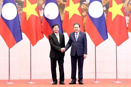 Quốc hội Việt Nam sẵn sàng chia sẻ kinh nghiệm xây dựng Quốc hội số với Quốc hội Lào