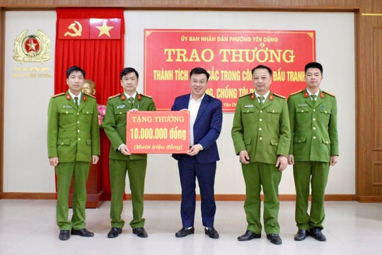 Bắc Ninh: Khen thưởng đột xuất cho Công an phường Yên Dũng trong công tác đấu tranh phòng, chống tội phạm