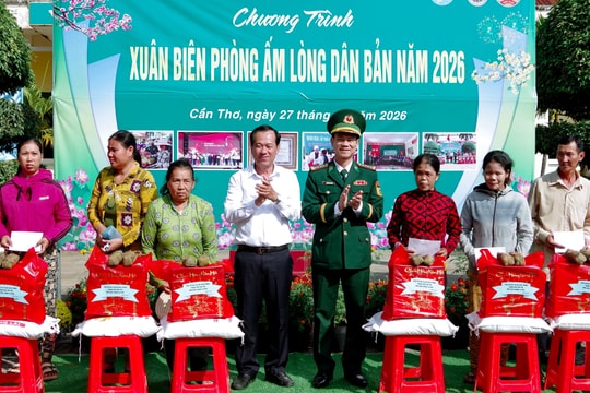 TP. Cần Thơ: Chăm lo Tết đến các hộ dân có hoàn cảnh khó khăn trên địa bàn biên giới biển