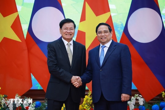 Tăng cường gắn kết hạ tầng chiến lược Việt Nam - Lào