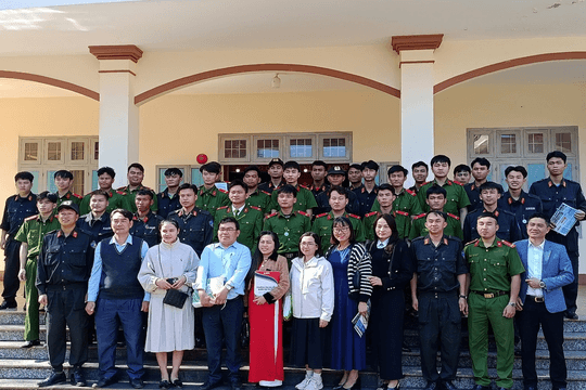 Đắk Lắk: Tư vấn hướng nghiệp cho chiến sỹ chuẩn bị xuất ngũ