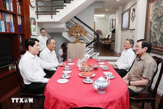 Tri ân các đồng chí nguyên lãnh đạo Đảng, Nhà nước