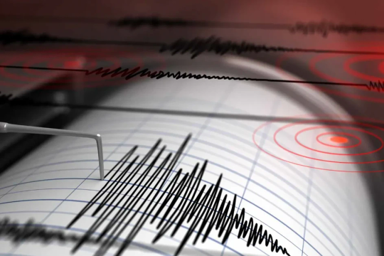 Indonesia: 5.5-magnitude earthquake strikes off East Java