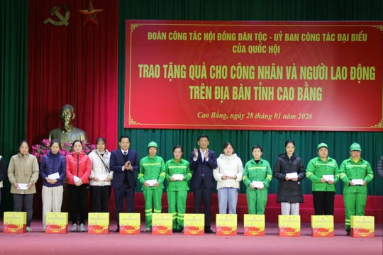 Chủ tịch Hội đồng Dân tộc Lâm Văn Mẫn thăm, chúc tết tại Cao Bằng