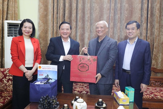 Phó Chủ tịch Quốc hội Nguyễn Khắc Định thăm, chúc tết nguyên Phó Chủ tịch Quốc hội Uông Chu Lưu