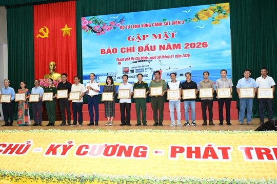 Báo chí đồng hành cùng Cảnh sát biển lan tỏa tình yêu biển đảo