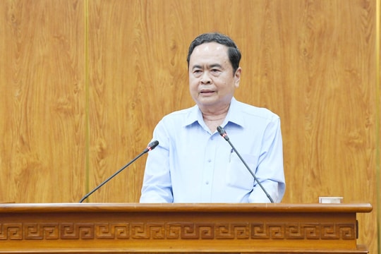 Chủ tịch Quốc hội Trần Thanh Mẫn gặp mặt nguyên lãnh đạo Trung ương, Quân khu 9 và thành phố Cần Thơ