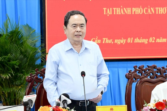 Chủ tịch Quốc hội Trần Thanh Mẫn làm việc với Ủy ban Bầu cử thành phố Cần Thơ