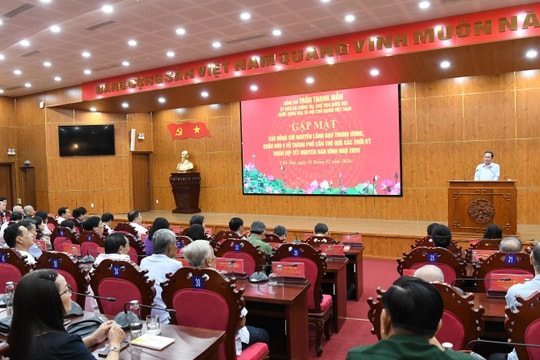 Triển khai hiệu quả các Nghị quyết của Đảng để Cần Thơ phát triển
