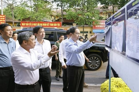 Top legislator urges Can Tho to step up technology application in election preparations