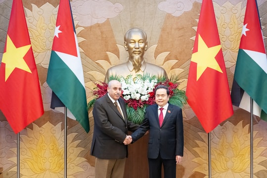 Chủ tịch Quốc hội Trần Thanh Mẫn chủ trì Lễ đón, hội đàm với Chủ tịch Hạ viện Jordan