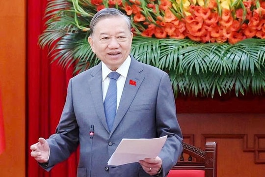 VỮNG BƯỚC DƯỚI CỜ ĐẢNG