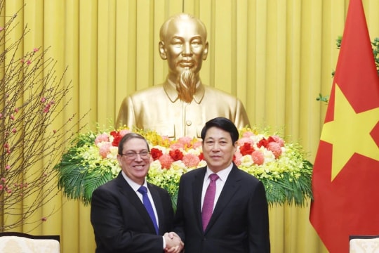 State President greets special envoy of Cuban Party and State