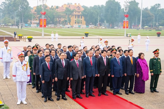 Lãnh đạo Đảng, Nhà nước vào Lăng viếng Chủ tịch Hồ Chí Minh nhân kỷ niệm 96 năm Ngày thành lập Đảng