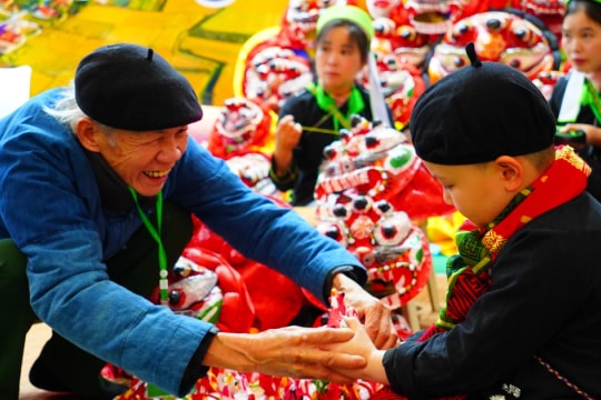Traditional beauty of ethnic communities showcased at Spring Fair 2026