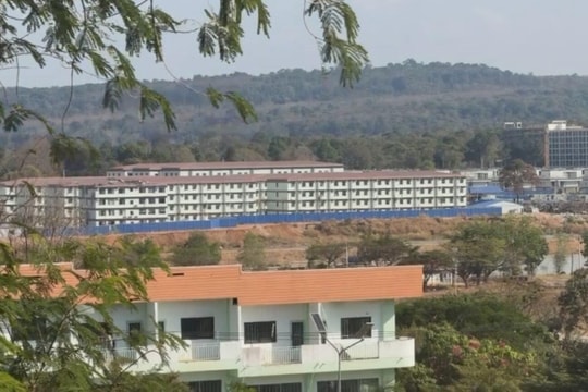 Bên trong hang ổ lừa đảo mới phát hiện ở Campuchia: Giả danh công an, dựng ngân hàng giả