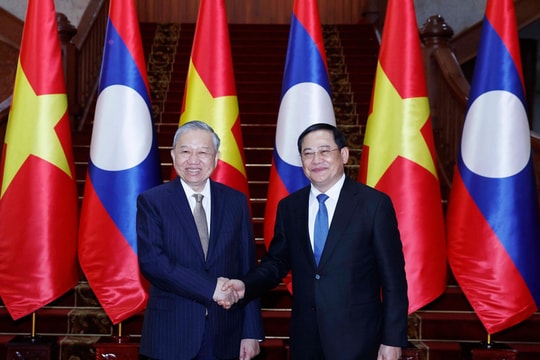 Tổng Bí thư Tô Lâm hội kiến Thủ tướng Lào