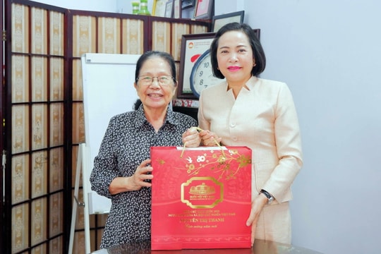 Phó Chủ tịch Quốc hội Nguyễn Thị Thanh thăm, chúc Tết nguyên lãnh đạo Đảng, Nhà nước