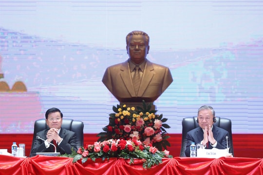 Party chief briefs Laos on outcomes of CPV’s 14th National Congress