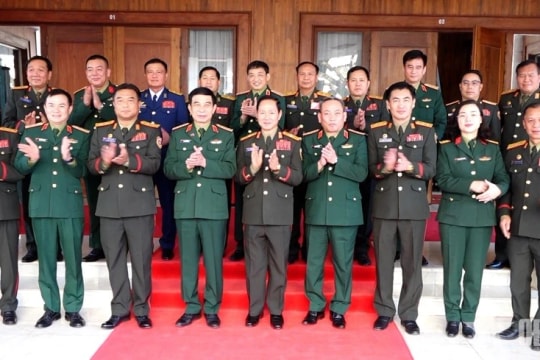 Vietnamese, Lao defence ministries fortity ties