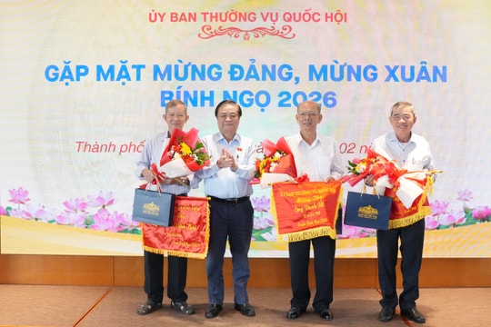Phó Chủ tịch Quốc hội Lê Minh Hoan gặp mặt ĐBQH, cán bộ hưu trí của Quốc hội tại phía Nam