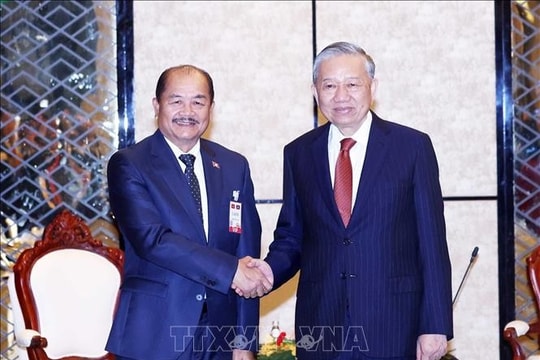 Party chief meets President of Lao Front for National Development