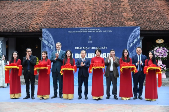 Sử dụng công nghệ đánh thức di sản bia tiến sĩ