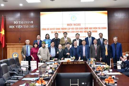 Học viện Tài chính thành lập Hội Cựu giáo chức: Phát huy nguồn lực trí tuệ cho phát triển