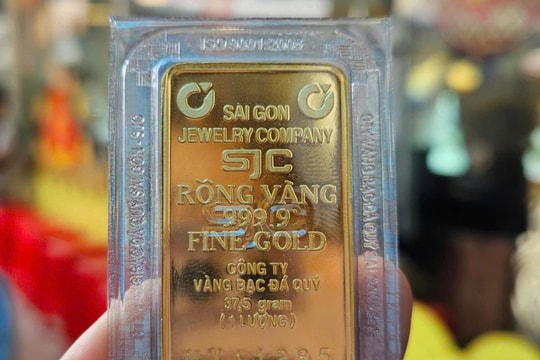 Chiều 9/2: Vàng SJC “hạ nhiệt”, vàng thế giới vượt mốc 5.000 USD/ounce