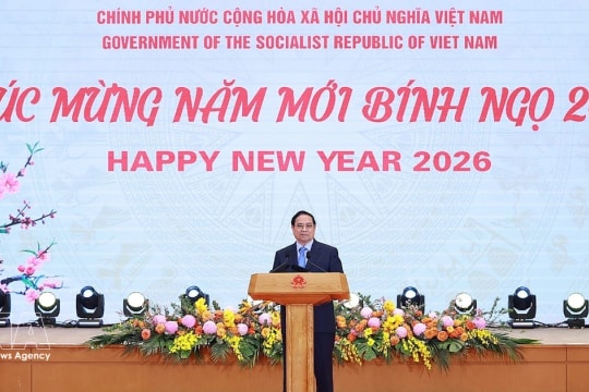PM, spouse host banquet for diplomatic corps in Hanoi