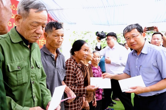 Phó Bí thư Đảng ủy Quốc hội Vũ Hải Hà thăm, tặng quà Tết vùng sâu, vùng xa tỉnh Đồng Nai