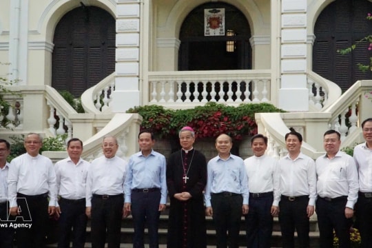 Ho Chi Minh City leaders pay pre-Tet visits to religious establishments