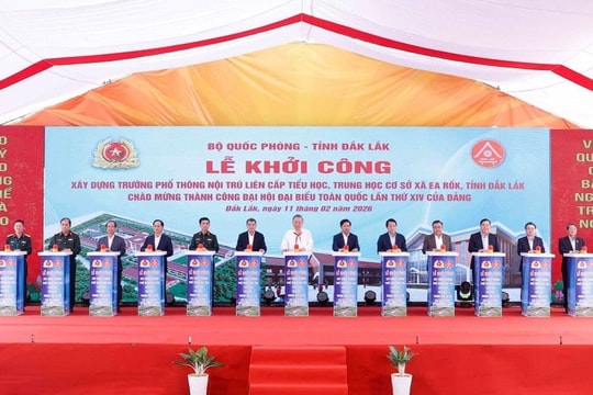 Nâng cao dân trí, phát triển con người nơi biên cương Tổ quốc