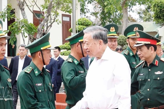 Party chief extends Tet greetings to border guards in Dak Lak province