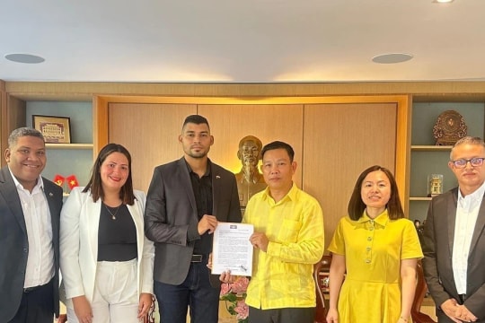 Venezuelan legislators extend congratulations to Vietnam on 14th National Party Congress’ success