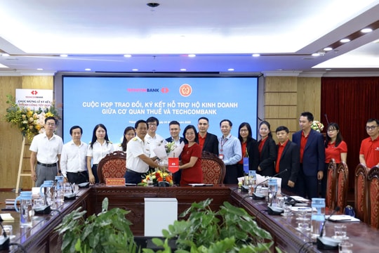 Techcombank đồng hành cùng Thuế TP. Hồ Chí Minh hỗ trợ cho hàng trăm nghìn hộ kinh doanh