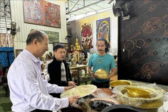 Dai Bai traditional bronzeware highlights living heritage at Spring Fair