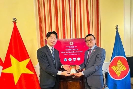 Vietnam story shared through “Coffee with the Ambassador” initiative in Austria