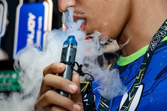 Malaysia cracks down on e-cigarette