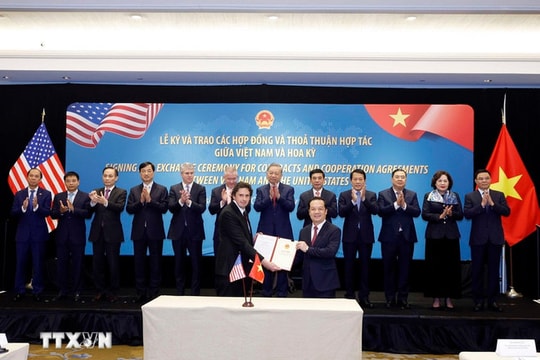 Tổng Bí thư Tô Lâm chứng kiến lễ ký và trao các thỏa thuận hợp tác giữa Việt Nam và Hoa Kỳ