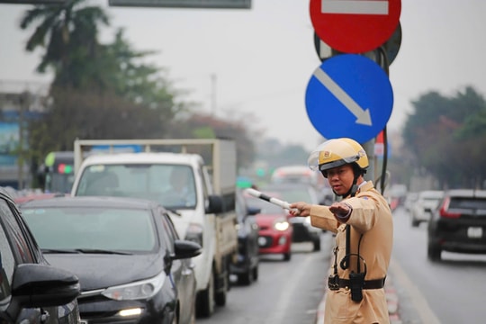 Cửa ngõ giao thông tăng lưu lượng, nội thành Hà Nội thông thoáng trong ngày cuối cùng kỳ nghỉ lễ