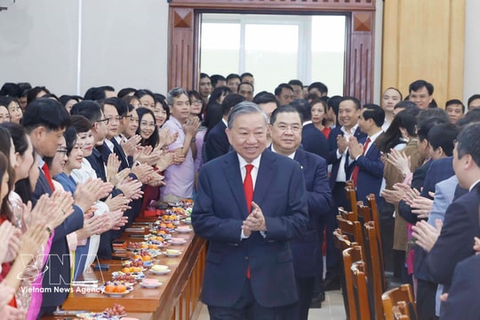 Top leader urges Party Central Committee’s Office to soon resume work after Tet break