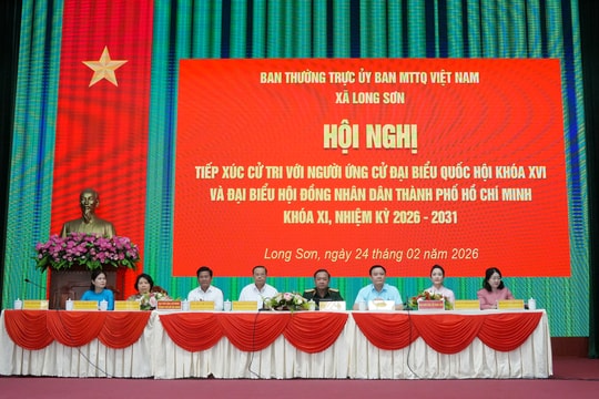 Tổ chức tiếp xúc cử tri với ứng cử viên ĐBQH, đại biểu HĐND TP. Hồ Chí Minh tại Vùng 2 Hải quân