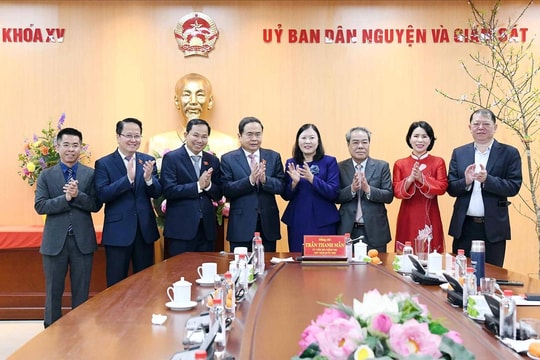 Chủ tịch Quốc hội Trần Thanh Mẫn làm việc với Thường trực Ủy ban Dân nguyện và Giám sát