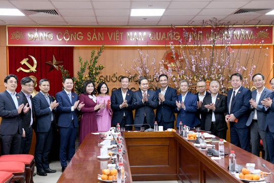 Chủ tịch Quốc hội Trần Thanh Mẫn làm việc với Thường trực Ủy ban Quốc phòng, An ninh và Đối ngoại