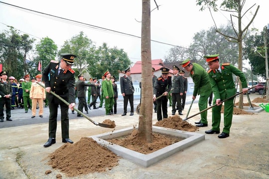 Công an tỉnh Nghệ An phát động "Tết trồng cây - Đời đời nhớ ơn Bác Hồ"