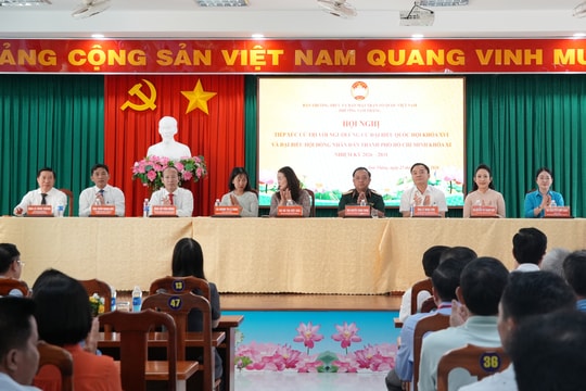 Ứng cử viên ĐBQH và đại biểu HĐND TP. Hồ Chí Minh tiếp xúc cử tri tại phường Tam Thắng