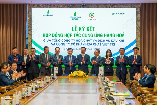 Vitrichem và PVChem ký hợp đồng cung ứng Xút lỏng cho Nhà máy Lọc hóa dầu Nghi Sơn